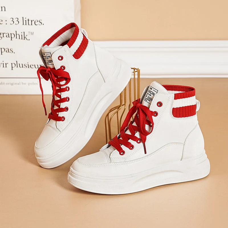 Женские высокие кроссовки на платформе с вулканизированной подошвой модная