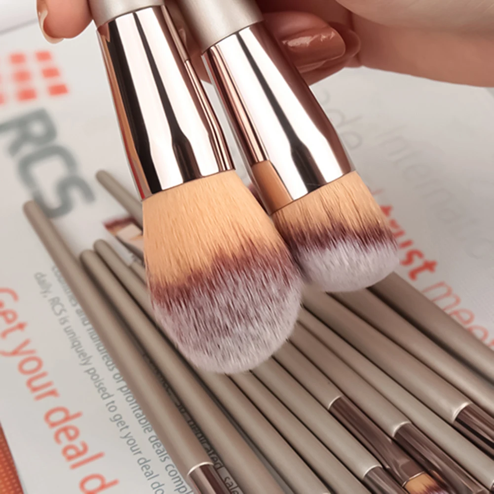 

Hot Makeup Brushes Champagne Powder Foundation Concealer BB Cream Eyeshadow Brush For Women Cosmetic Make Up Brush Beauty Tools