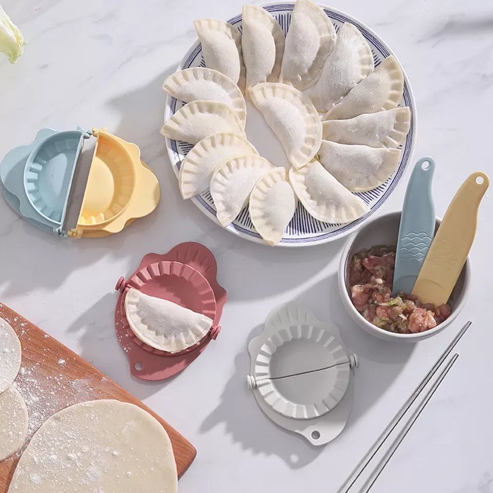 

New DIY Dumplings Maker Tool Wheat Straw Jiaozi Pierogi Mold Dumpling Mold Clips Baking Molds Pastry Kitchen Accessories