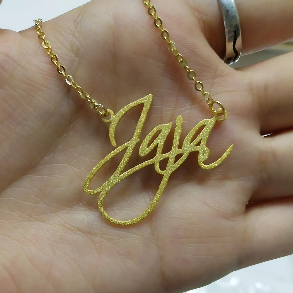 

Модное матовое персонализированное ожерелье из нержавеющей стали с именной табличкой с надписью на заказ, праздничное женское ожерелье, ювелирный подарок