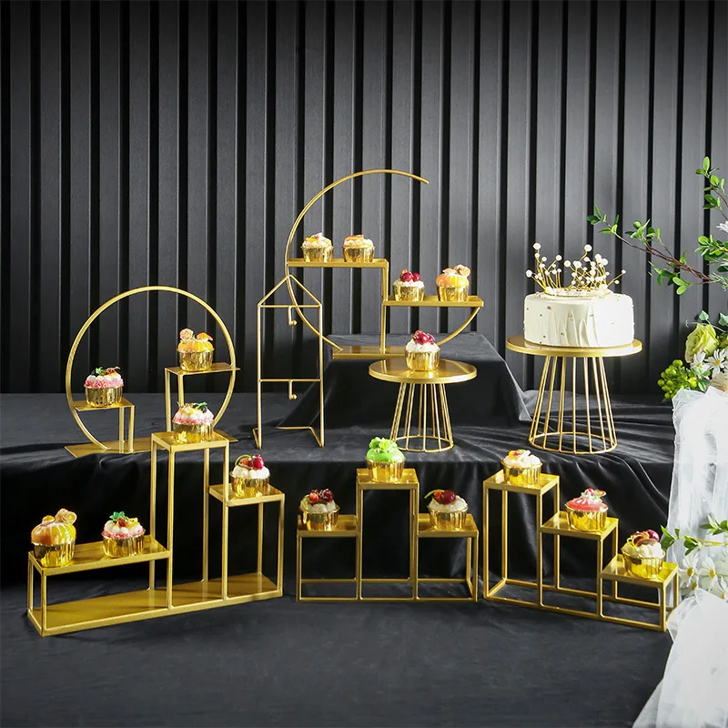 

[ 8 PCS ] European Dessert Table Show Wedding Decoration Set Simple cake Dim sum rack buffet buffet tea break table Golden