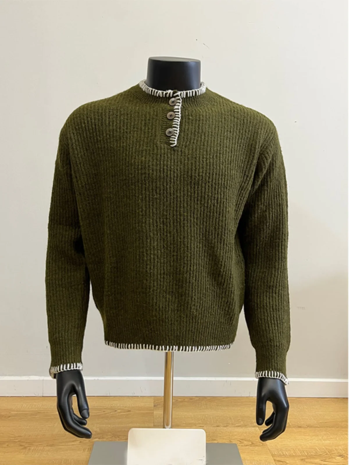 Зеленый свитер с воротником Генри мужской зимний корейской серии Sense of Atmosphere Wear
