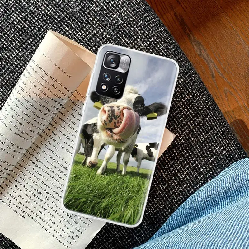 Чехол для телефона Корова которая любит приклеить его язык Xiaomi Redmi Note 13 14 Pro Plus 13C 14C