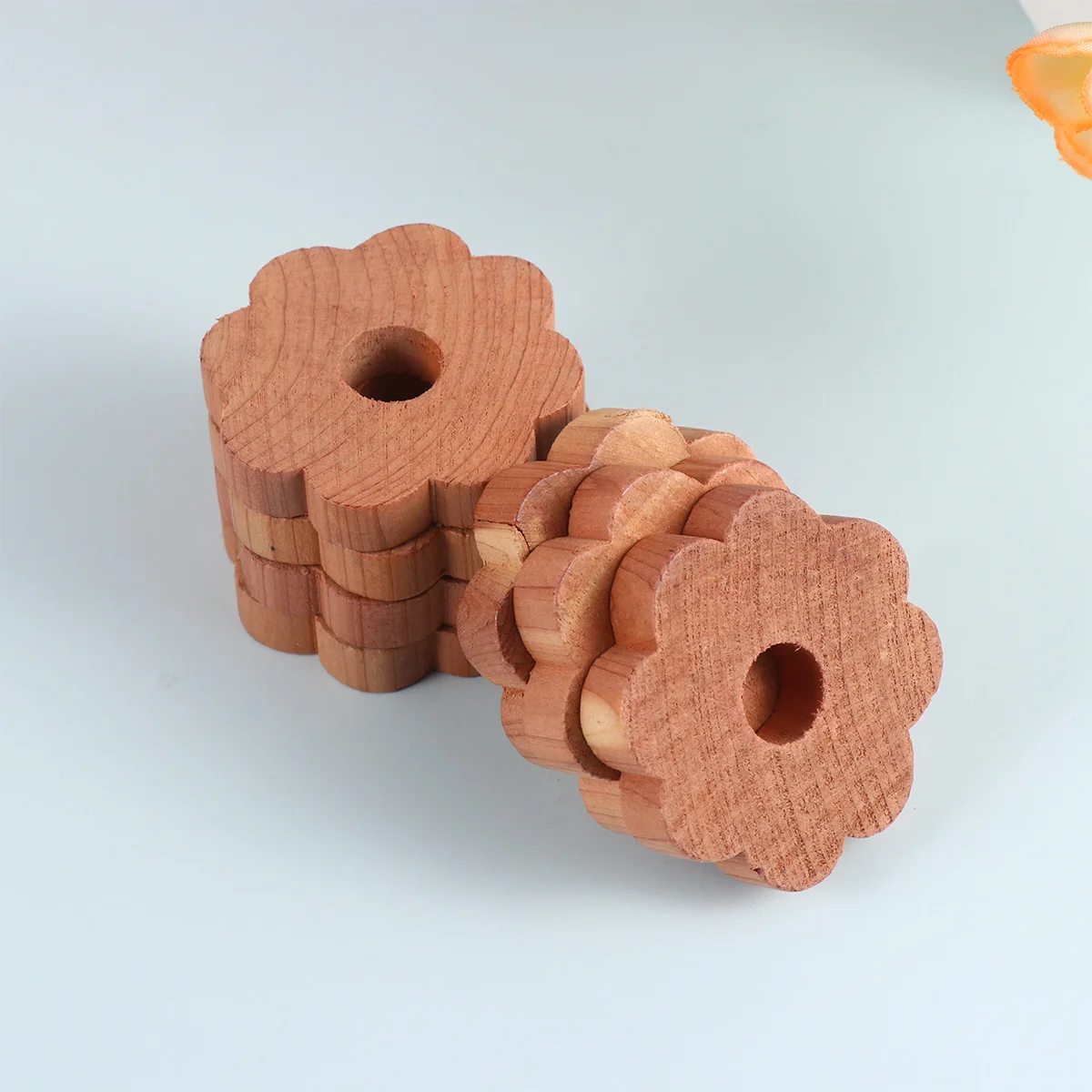 

20pcs Flower Shape Blocks Cedar Blocks Clothes Storage Cedar Blocks for Closet Drawers Cedar Blocks