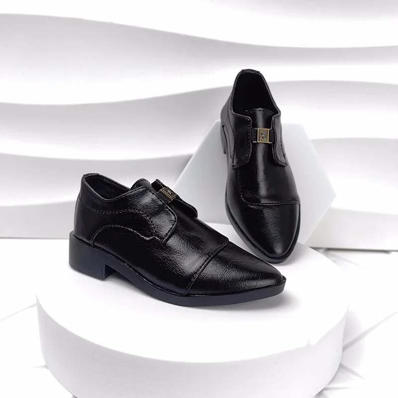 Лакированные полиуретановые туфли для кукол DK75