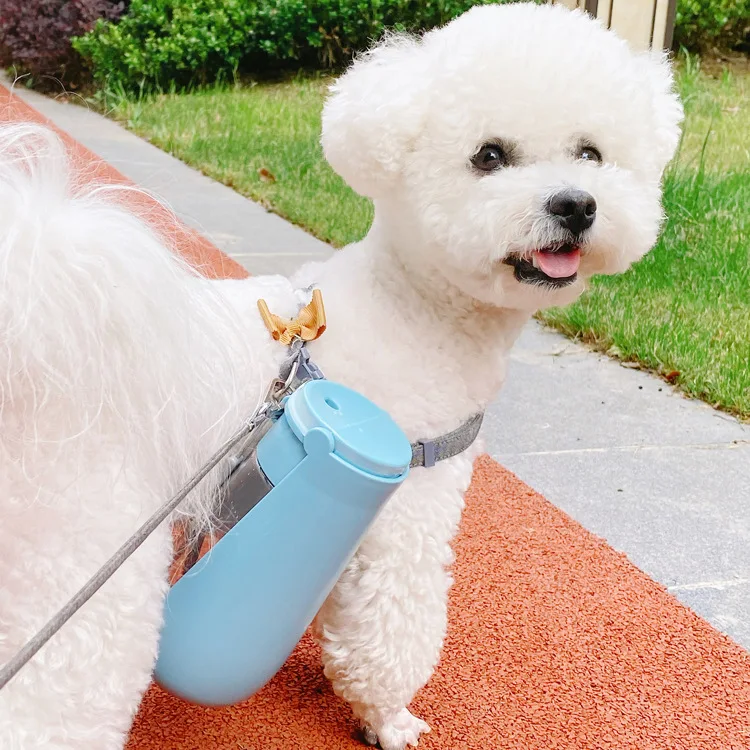 

450ml Portable Pet Dog Water Bottle Soft Silicone Leaf Design Travel Dog Bowl For Puppy Cat Drinking Outdoor Pet Water Dispenser