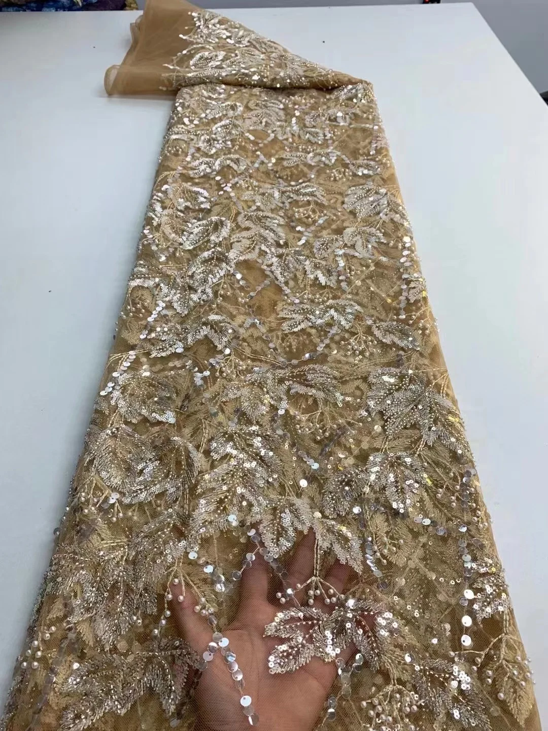 

Heavy African Beaded Lace Fabric Luxury Nigerian Mesh Lace Fabrics 2022 French Net Lace Fabric With Sequins For Wedding Material