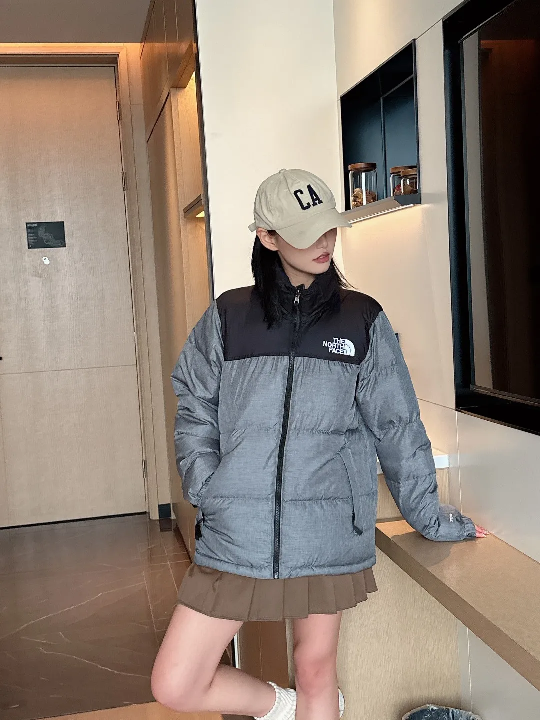 Женский Пуховик в стиле The North Face copy 1:1 1996 Nuptse Классика Теплый легкий и не тяжелый.