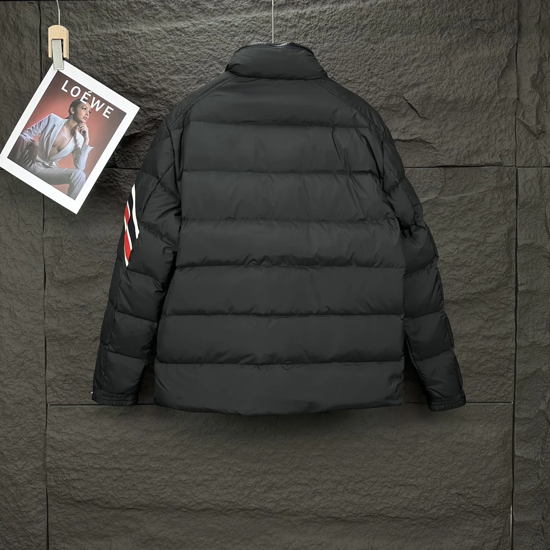 Пуховики MONCLER Стильные зимние фирменные теплые куртки шикарные парки.