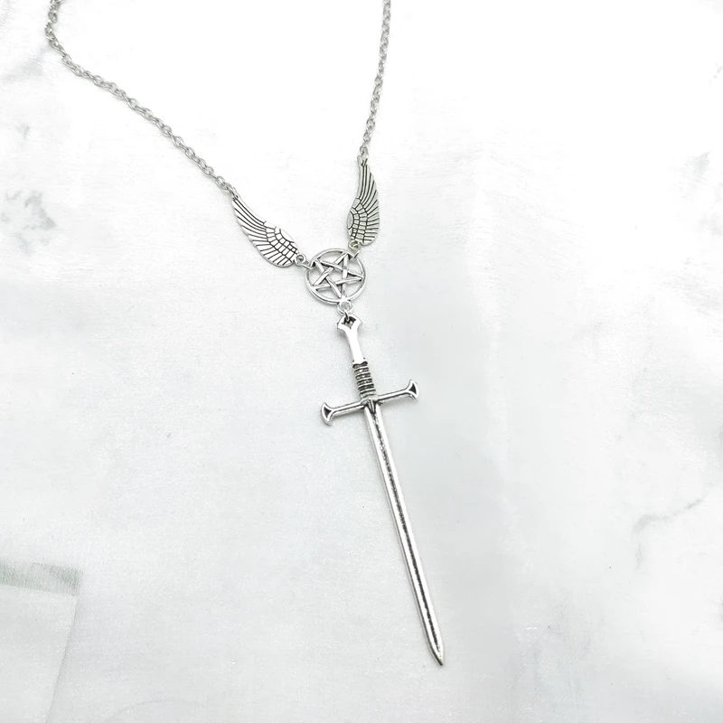 

Винтажное минималистичное ожерелье с кулоном в виде ангельских крыльев и меча, женское Подарочное модное ожерелье для девушек, Ювелирное У...