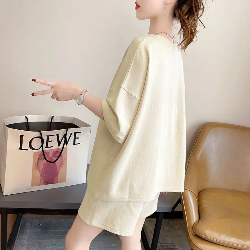 Женский модный костюм-футболка контрастных цветов с коротким рукавом Новинка