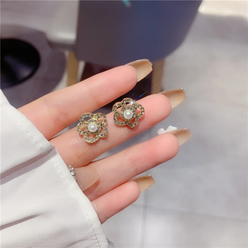 Светильник роскошные женские серьги-гвоздики с масляной текстурой, 2023 Модные Элегантные украшения Светильник роскошные женские серьги-гвоздики с масляной текстурой, 2023 Модные Элегантные украшения