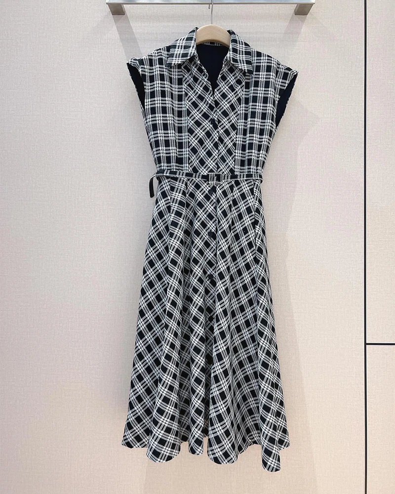 

2022 Autumn Winter French Vintage Dress Elegant V-neck With Cloth Small Belt Plaid and Rib Sleeves Design Women Clothes
