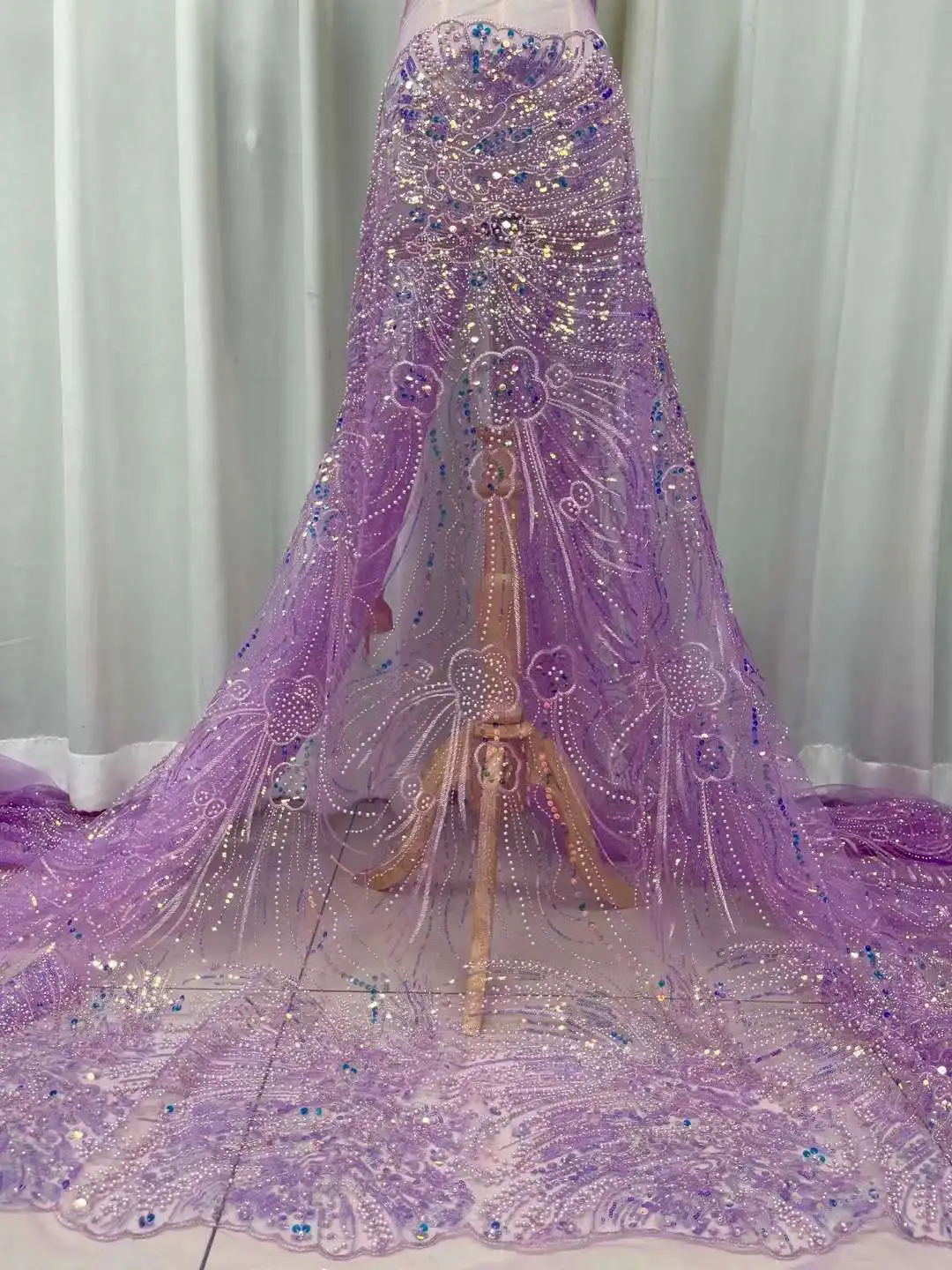 

2022 роскошная кружевная ткань ручной работы с бусинами 5 ярдов свадебное платье Нигерия вышивка фиолетовое французское Тюлевое кружево с бл...