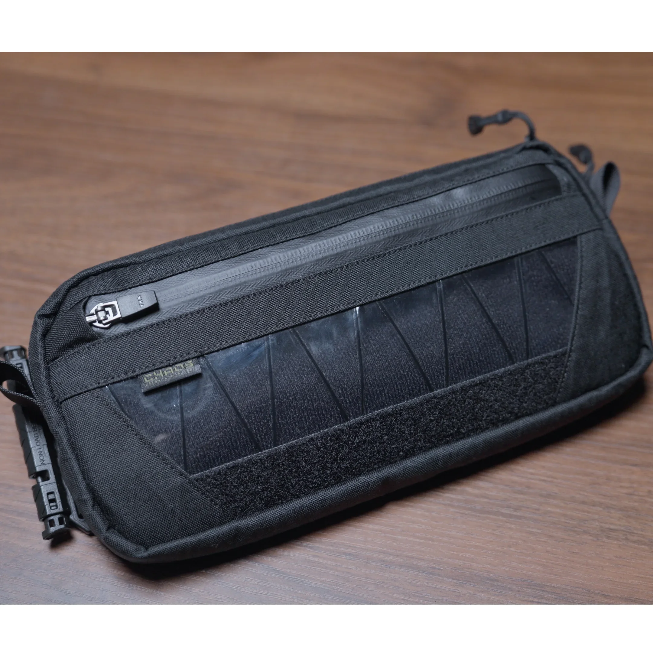 Фото CHAOS TAP-07 Прозрачный чехол EDC Raid Angle — модульный MOLLE-совместимый с системой HINGE QD и патчей Morale (1000D TPU X-Ply ® ) №2