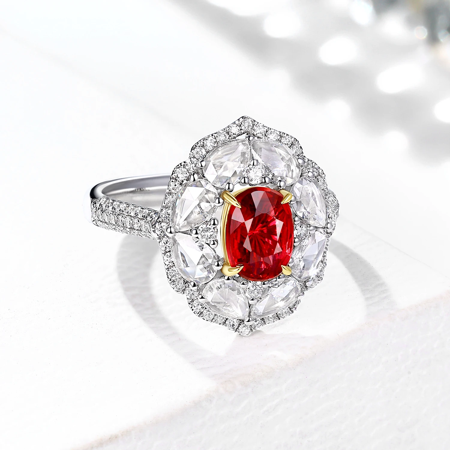 Рисунок 2 - Роскошные ювелирные изделия AU750