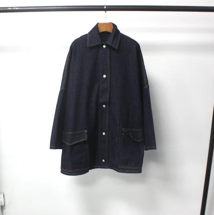 Женская джинсовая куртка средней длины хлопковая трапециевидная с отложным