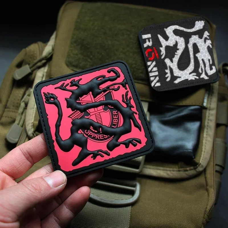 Тактическая нашивка Ronin Black Dragon светоотражающая на липучке одежде ПВХ значок