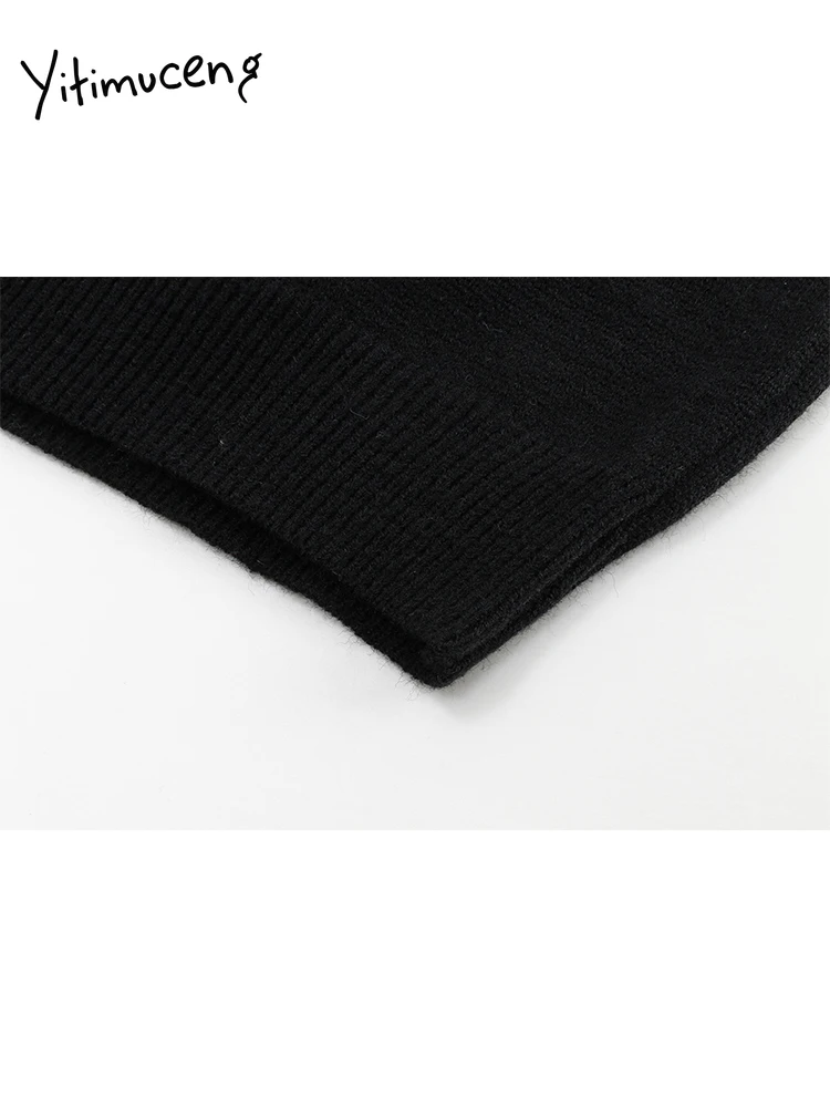 Женская футболка с круглым вырезом черная трикотажная коротким