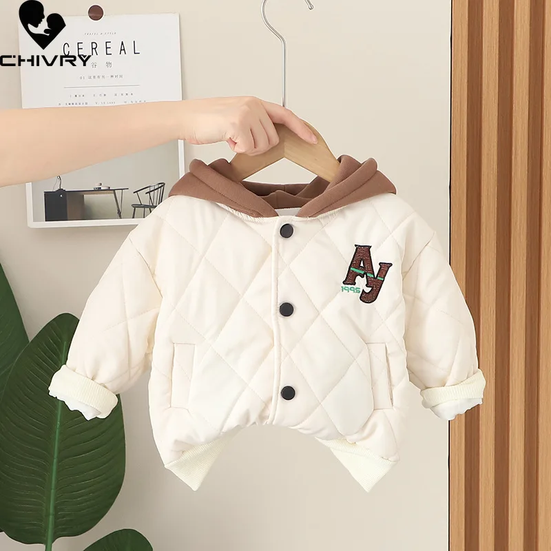 Рисунок 4 - Куртка с капюшоном и штаны для мальчиков