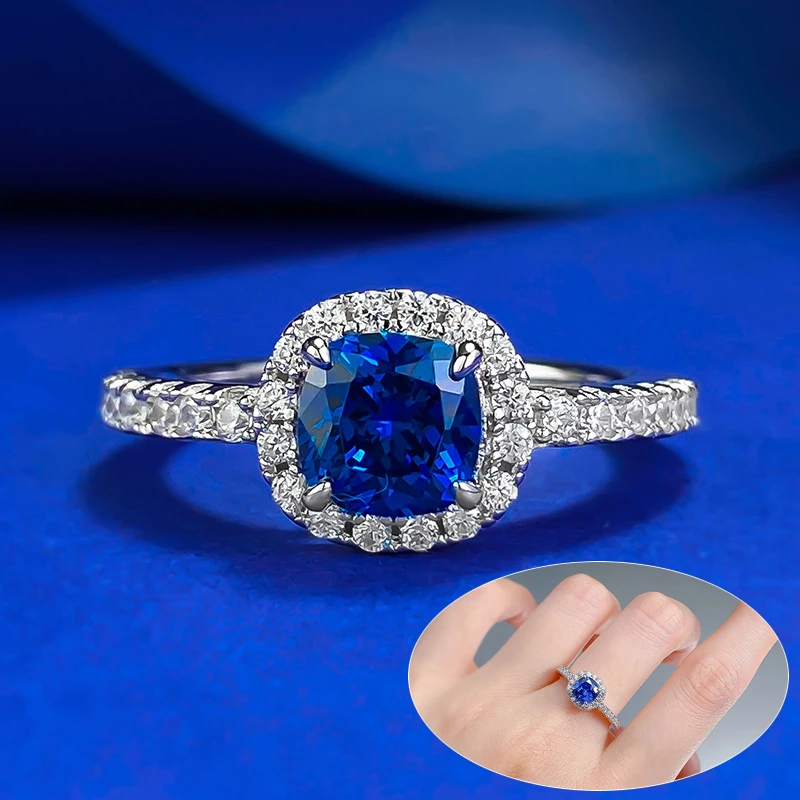 Женское кольцо из серебра 100% пробы с бриллиантами 6 х6 мм