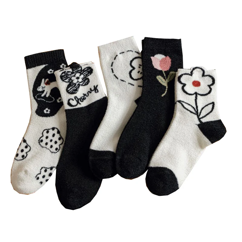 

Winter Long Woman Socks Fashion Animal Print Wool Socks Thicken Keep Warm Kawaii Girl Leg Warmers Cute Street Style Calze Donna