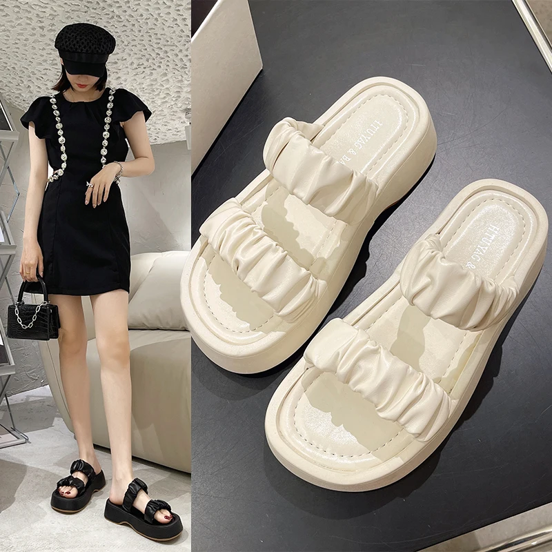 

Женские шлепанцы на средней платформе, пляжные тапки большого размера, римские скандалы, сланцы из искусственной кожи, резиновые плиссиров...