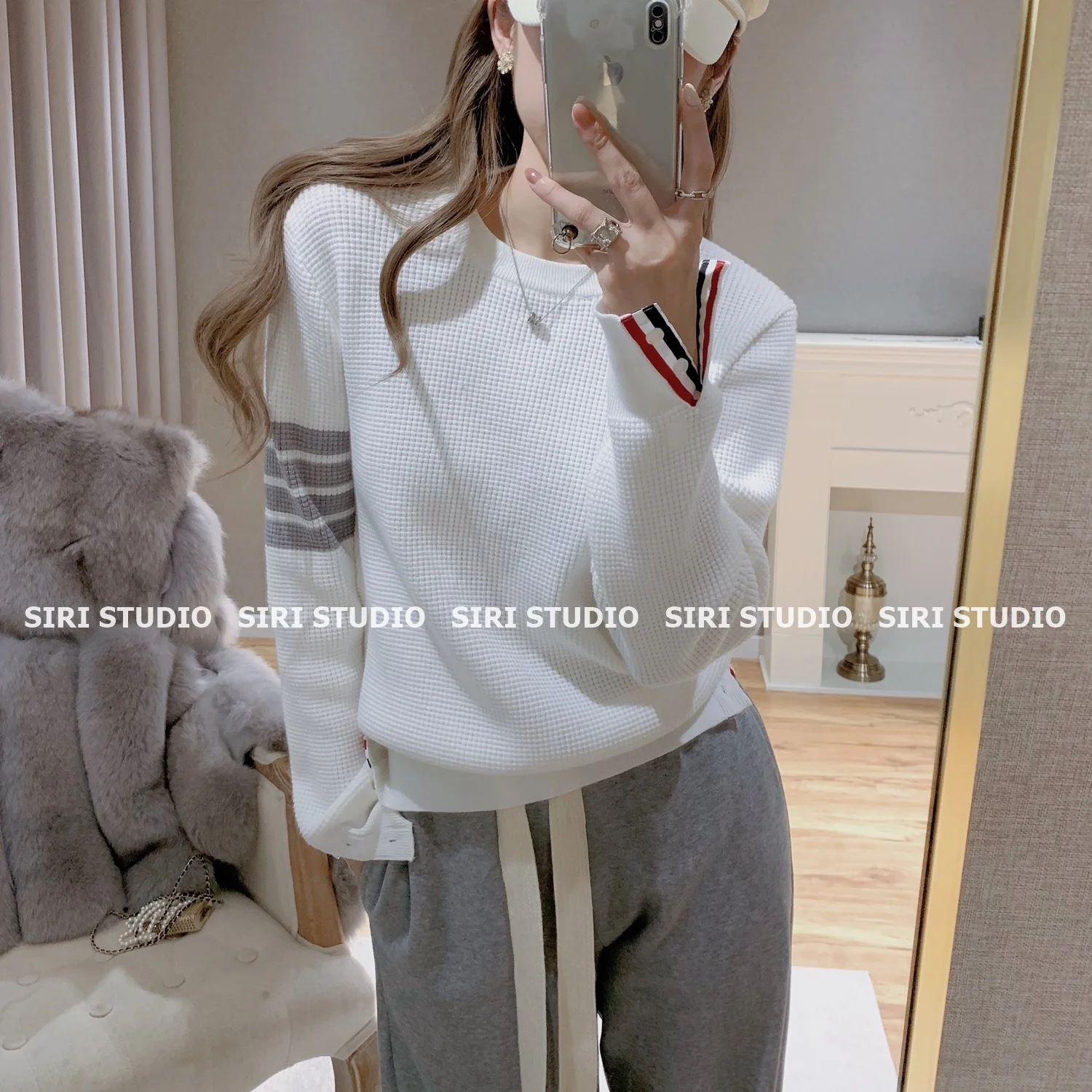 

Siri customized TB waffle four-bar round neck sweater women's lazy long-sleeved loose and thin pullover top