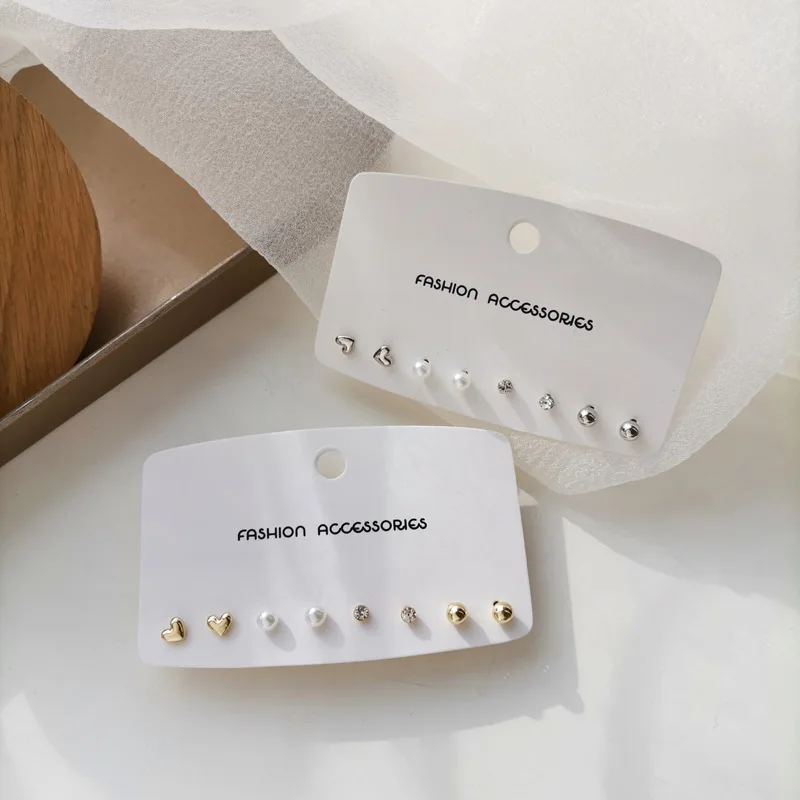 

Korea Simple Four-piece Earrings Studded with Pearl Love Earrings Small Earrings