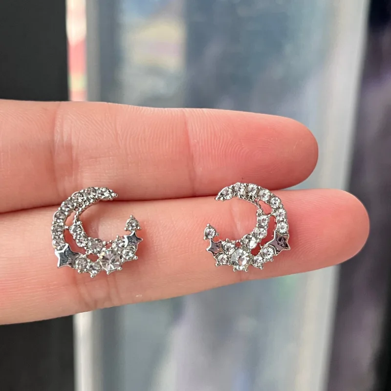 

2023 Shiny Star Moon Stud Earrings for Women Everyday Girls Birthday Gift Jewelry Mini Sparkling Crescent Fashion Earrring