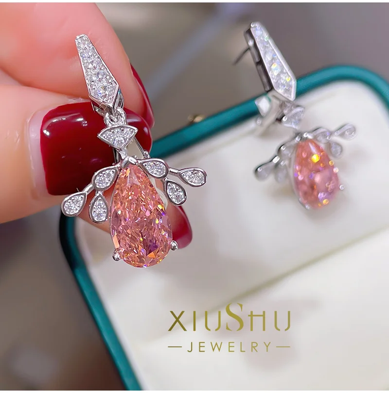 

Искусственный папалаховый ноготь, нишевой дизайн, улучшенное чувство, светильник Кая роскошь, искусственное серебро, импортное высокоуглеродистое алмазное ушко