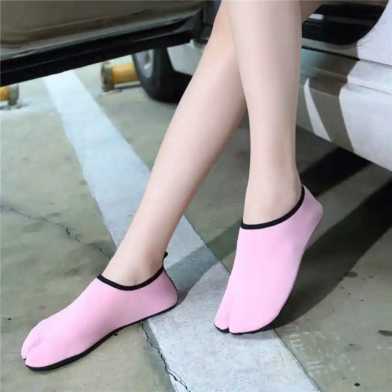 

Slippers For Men Tatica Leather Casual Shoes Academia Nurse Clogs Luxury Brand High Quality Transparent Sandals New Tennis Boy