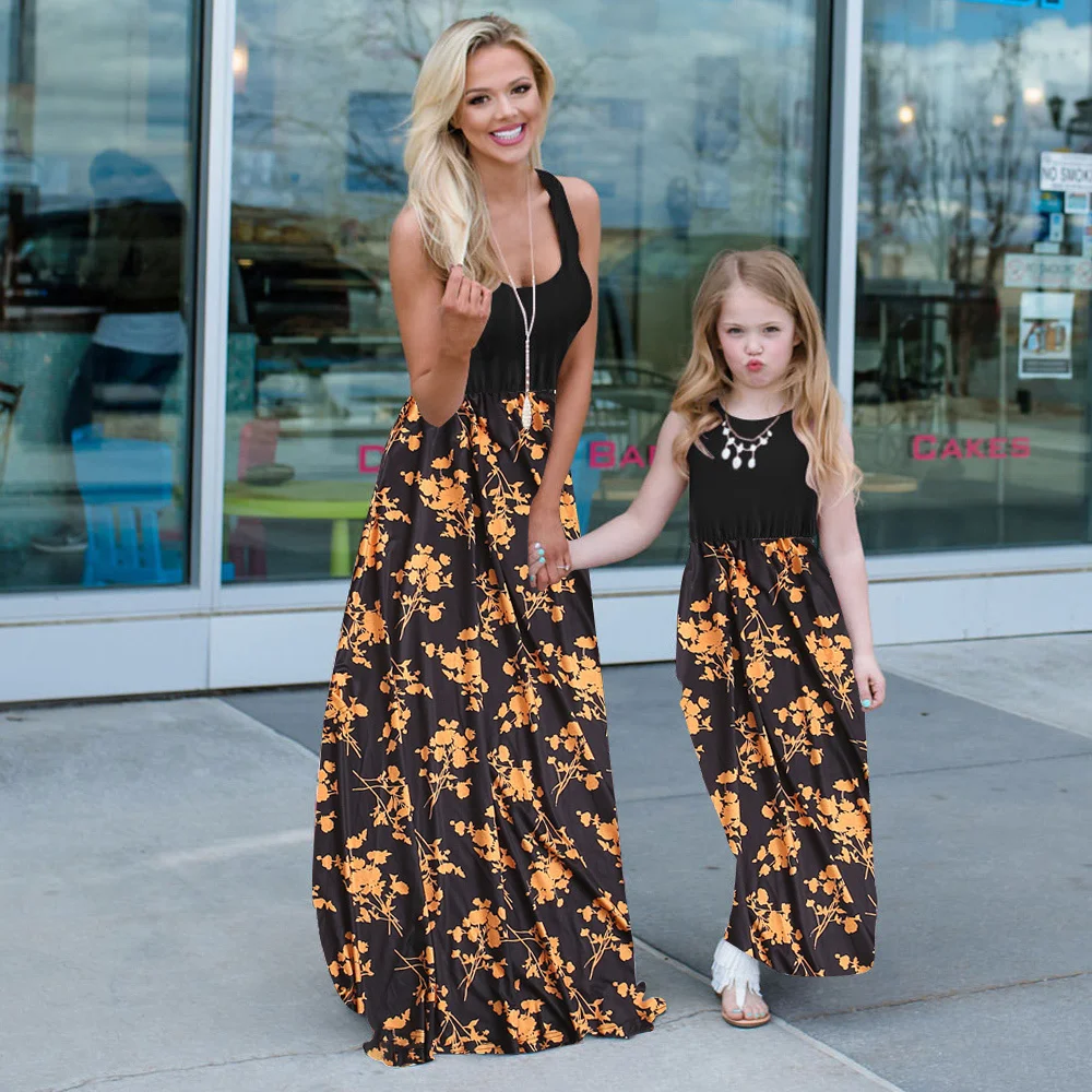 2022 New Summer Family Matching Black Long Dresses Mother Daughter Girl Floral Big Sizes Mom And Me Women Maxi Sexy Beach Dress