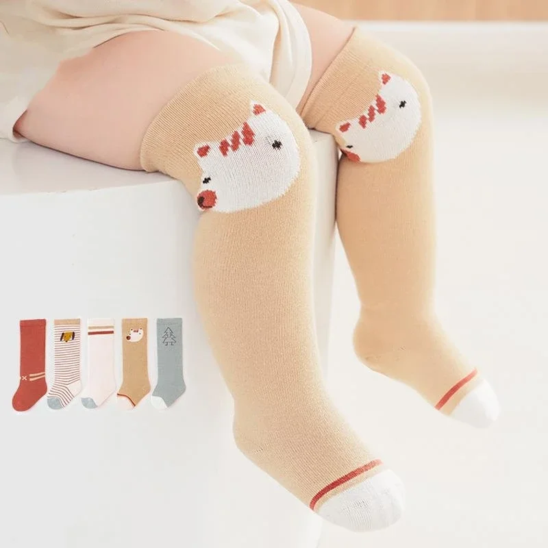 

Детские мягкие модные носки в Корейском стиле с героями мультфильмов, детские чулки до колена, длинные носки для младенцев, малышей, мальчиков и девочек, школьные Повседневные носки