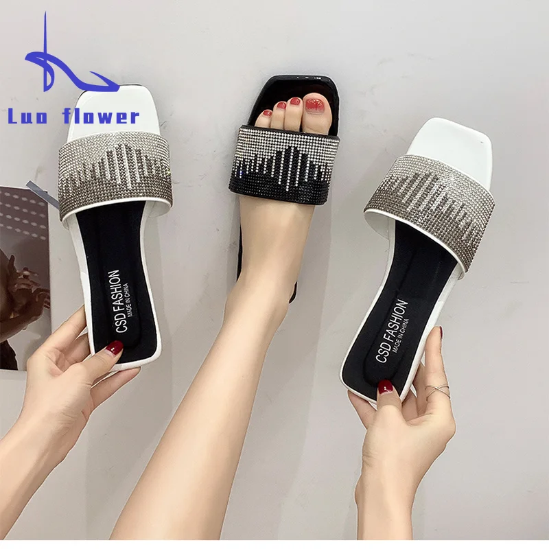 

Стразы, тапочки на плоской подошве для женщин, Новинка лета 2022, Модные Черные тапочки Стразы с открытым носком и квадратным носком, женские Т...
