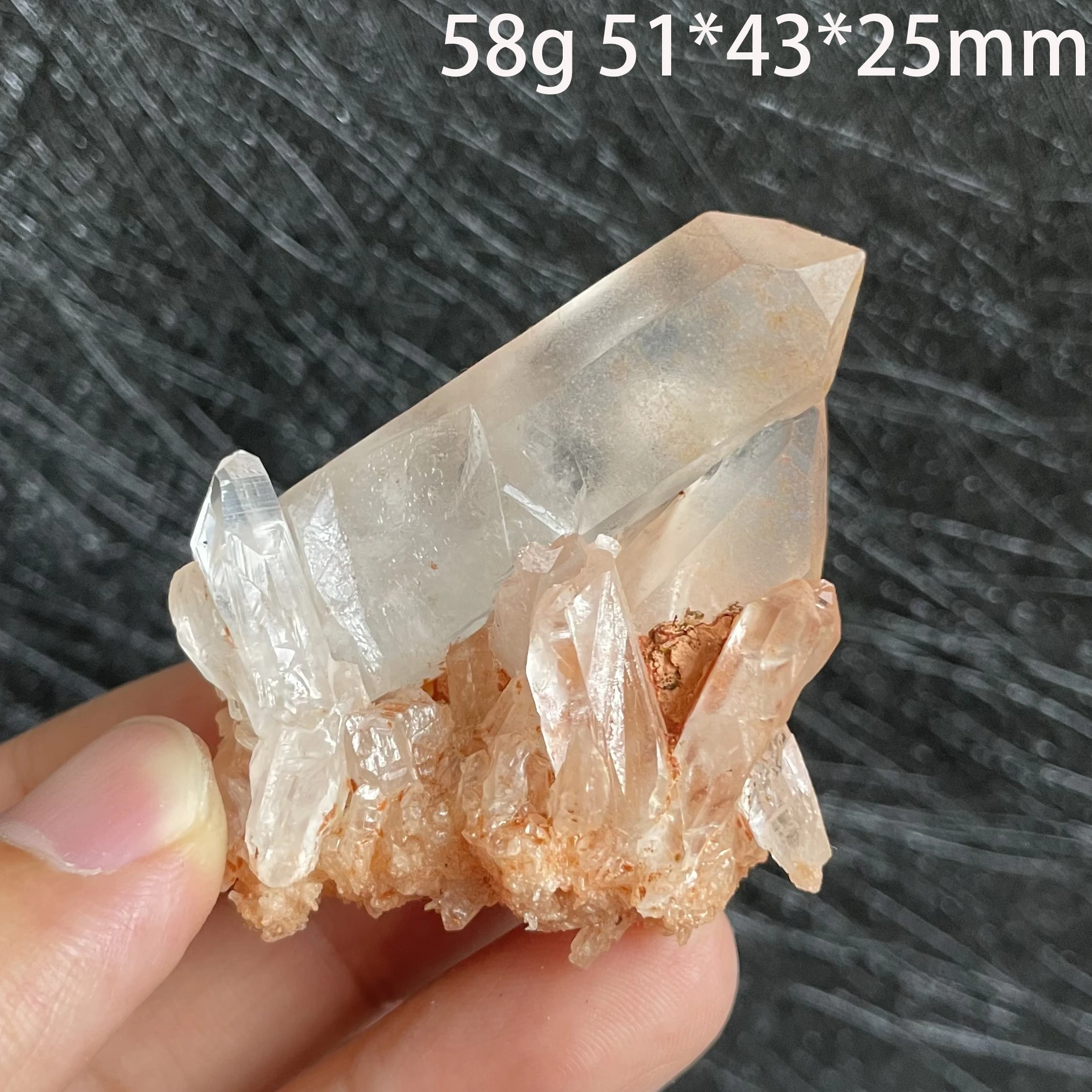 Необработанный прозрачный кварц из Мадагаскара