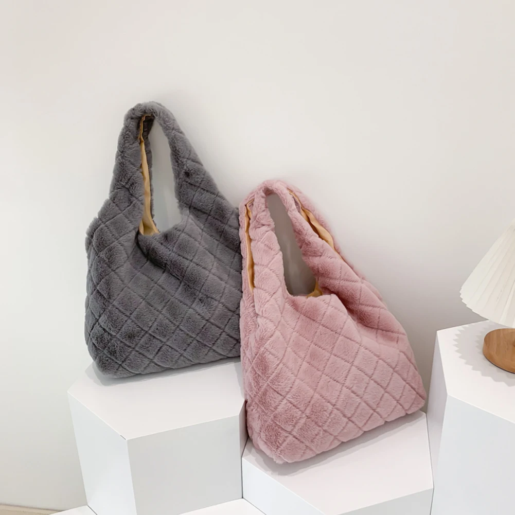 

Women Plush Shoulder Bags Autumn Winter Purses Handbags Rhombus Pattern Top-handle Bags Fashion Soft Plush Female Shoulder Bags