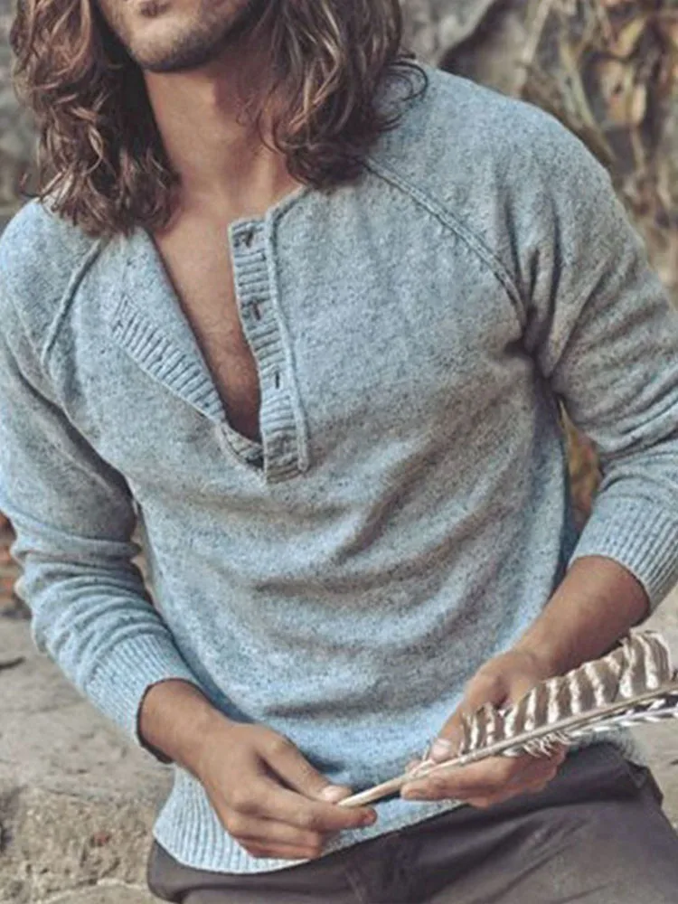 

Мужской свитер с открытыми плечами и длинным рукавом