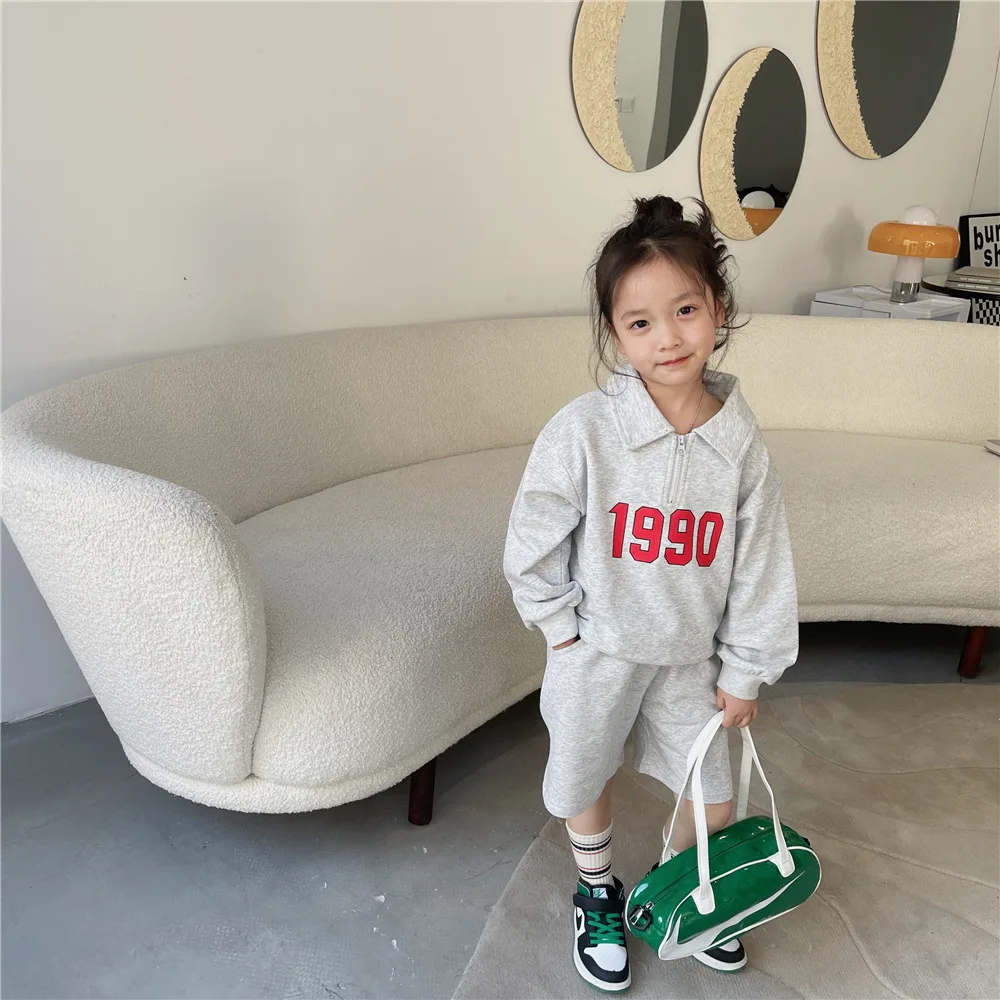 

Комплект из 2 предметов для мальчиков и девочек, модный спортивный костюм с принтом, пуловер с длинным рукавом и шорты, весна