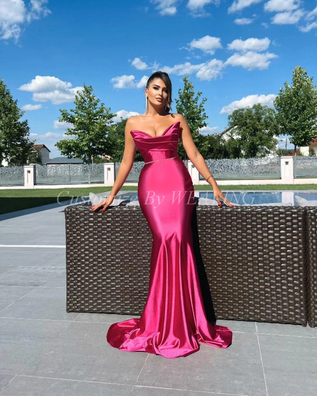 

Fuchsia Satin Long Prom Dresses Mermaid V Neck Beadings Floor Length Saudi Arabic Women Evening Gowns Formal Party Dress