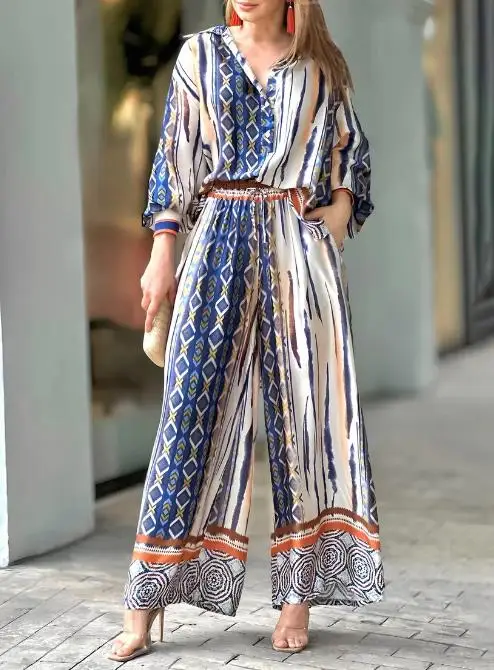 Элегантный женский комплект из двух предметов