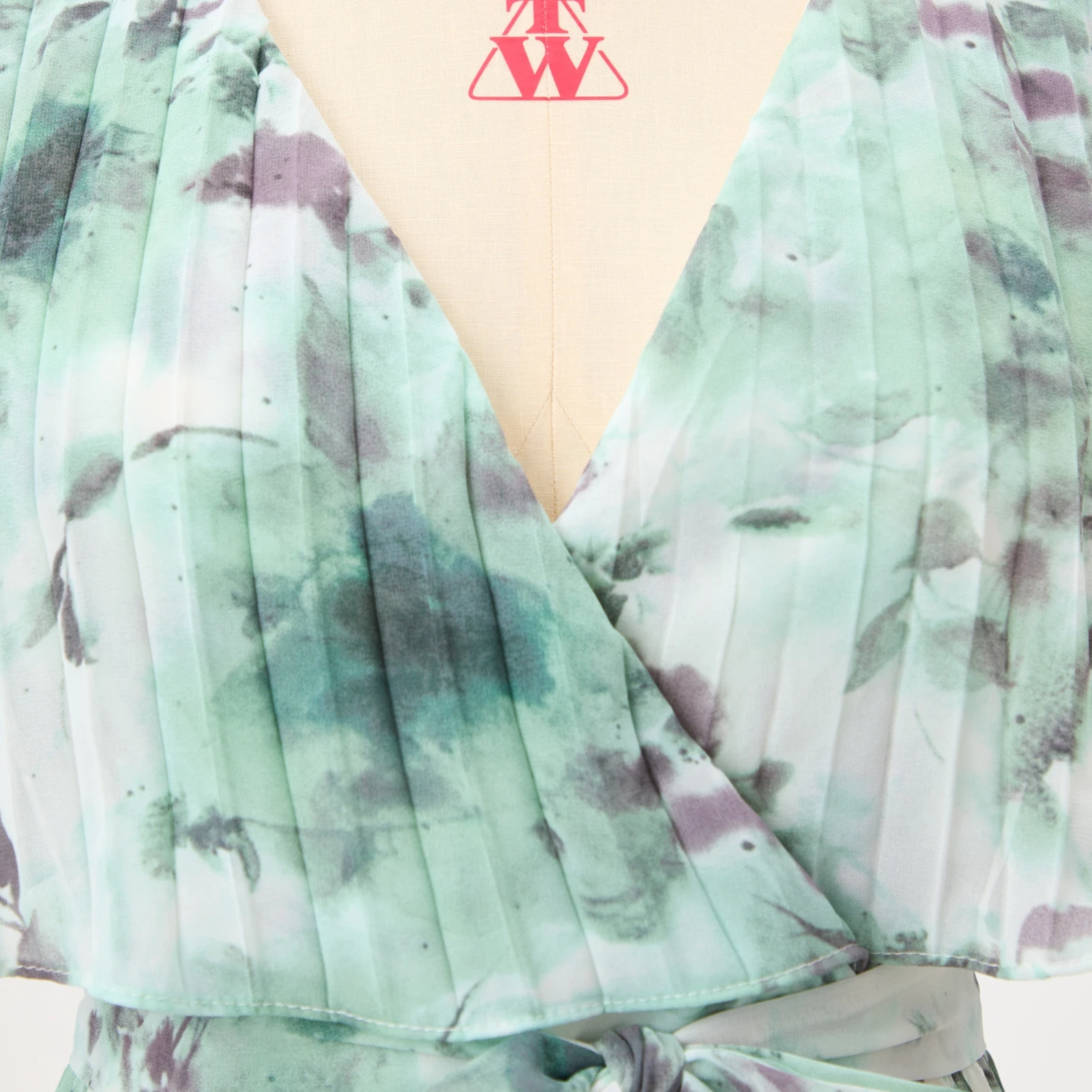 Женское шифоновое платье с V-образным вырезом длинным рукавом