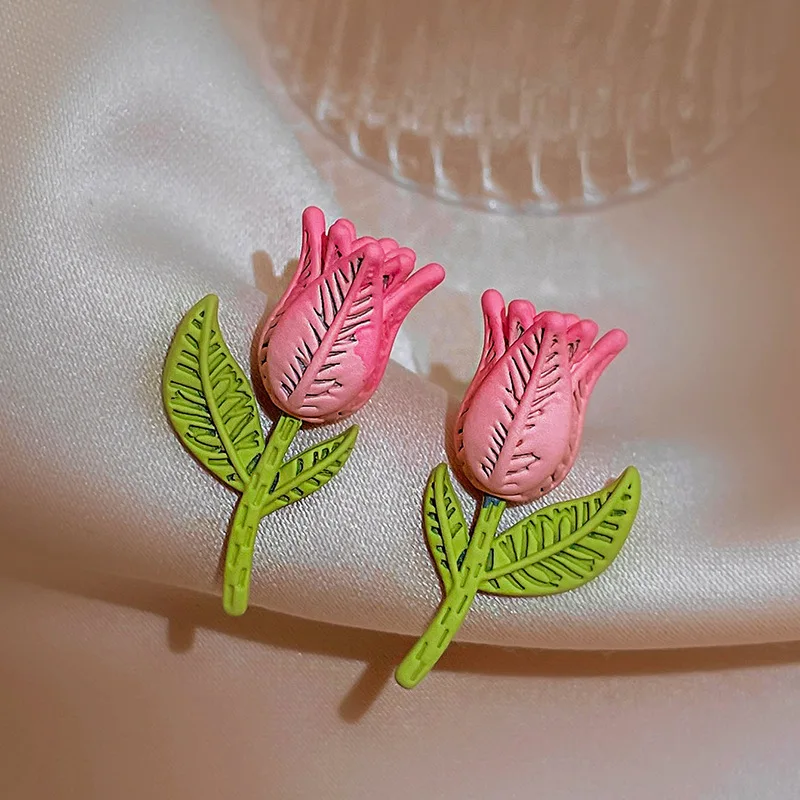 

Korean Tulip Flower Earrings Women's High-quality Small Fresh Earrings Sweet and Lovely Versatile Earrings Earrings