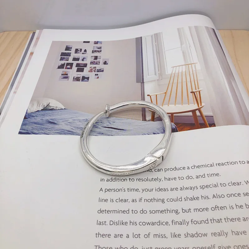 Spain Fashion Simple Couples Alloy  Men Women Outdoor Bangles Quality Products Gift Geometric Screw Bracelet