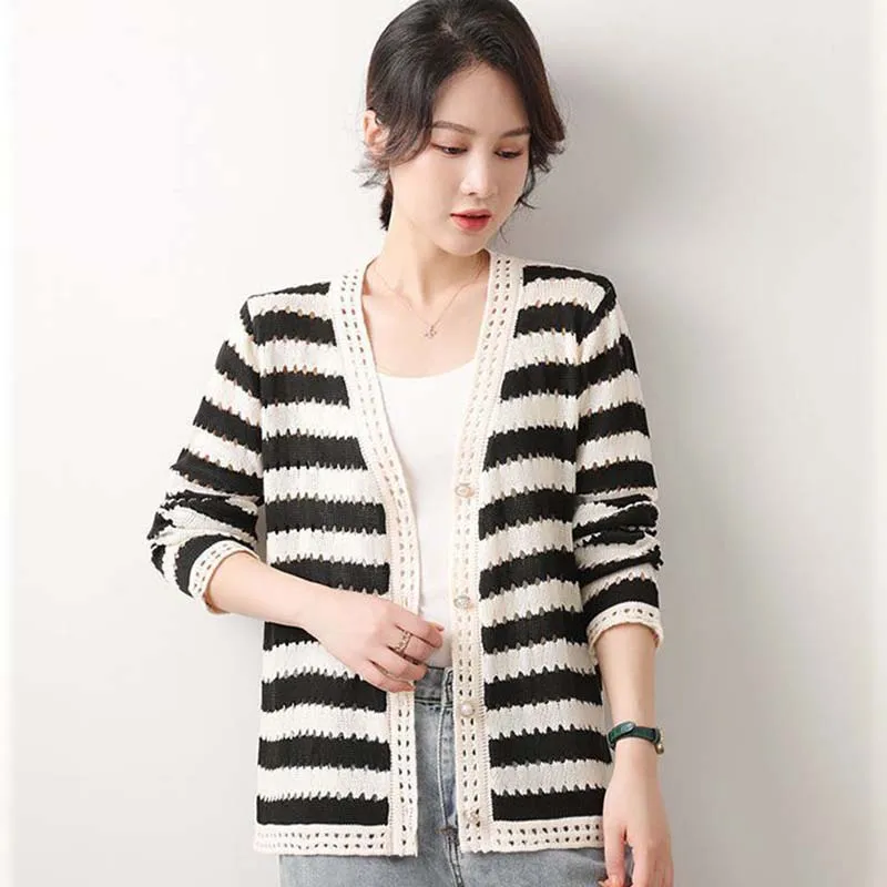 

Spring Autumn Korean Women Striped Hollow Out Cardigans Sweaters Streetwear Fashion All-match Loose Casual Long Sleeve Knit Coat