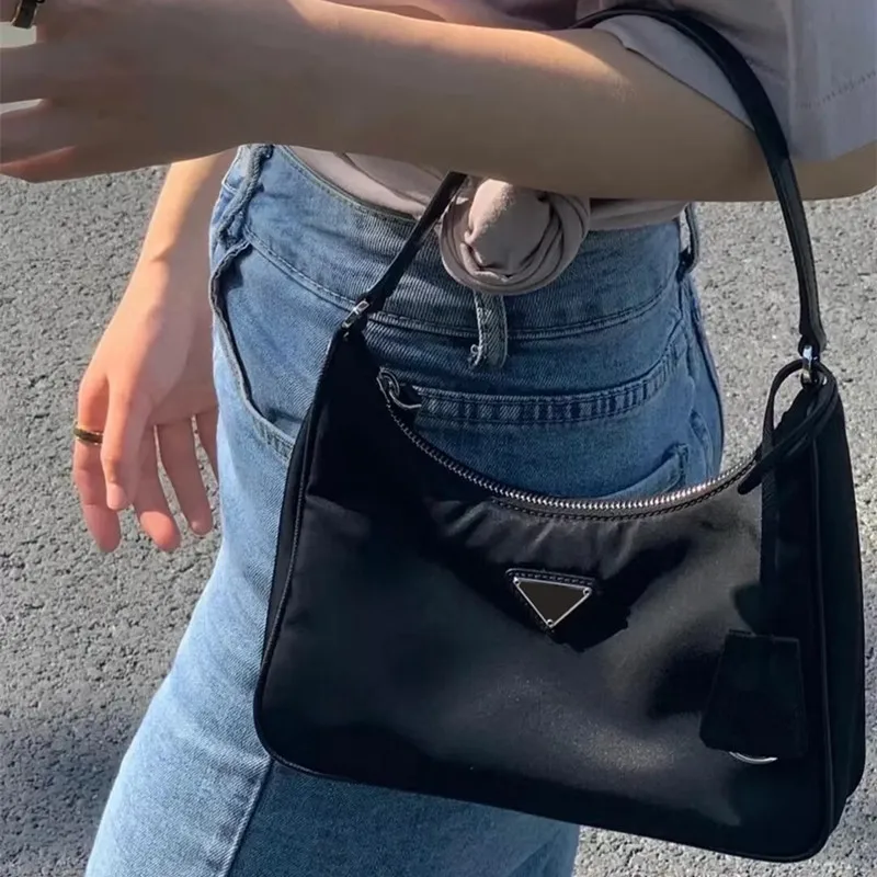 

2023 Luxury designer Underarm Bag Single Shoulder Women's Bag Casual Nylon Fabric Handbag Women's Handbag Single Shoulder Bag