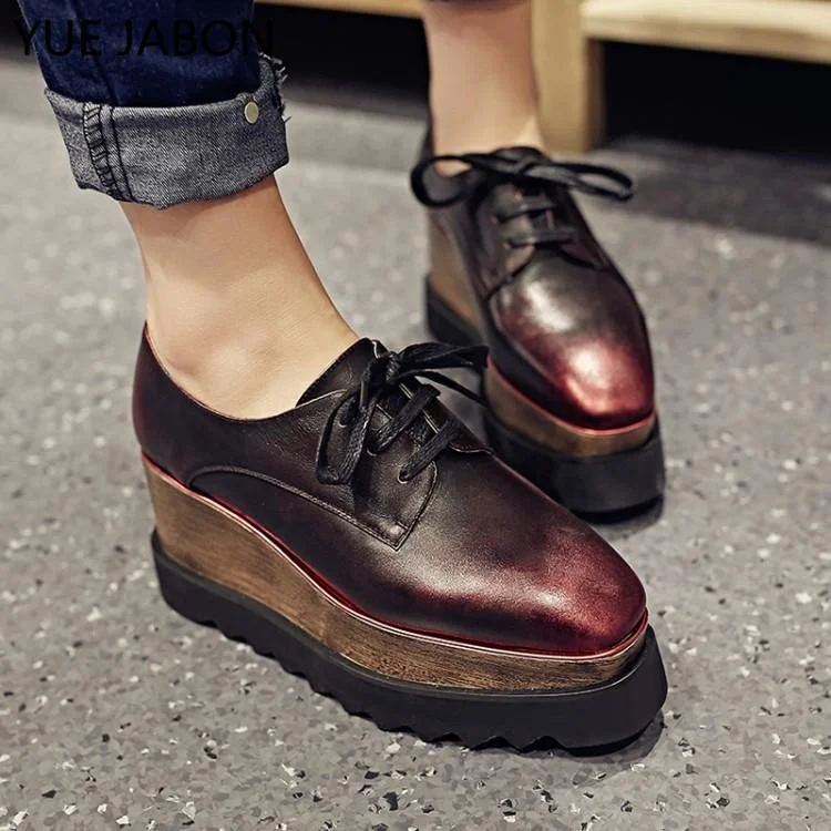 Кроссовки женские из натуральной кожи на платформе