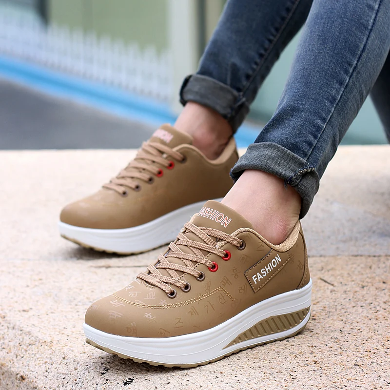Women Shake Shoes Platform Woman Walking Shoes Height Increasing Lace-up Outdoor Chunky Sneakers