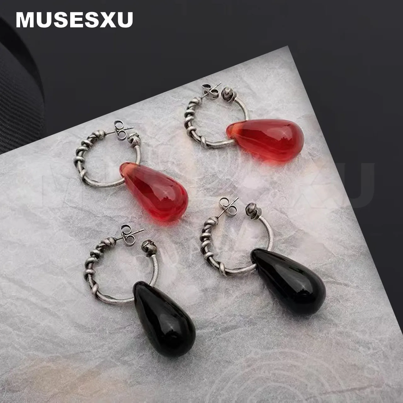 

Ювелирные изделия и аксессуары Роскошный бренд древние серебряные резные круглые серьги-подвески с красным и черным камнем для подарка на ...