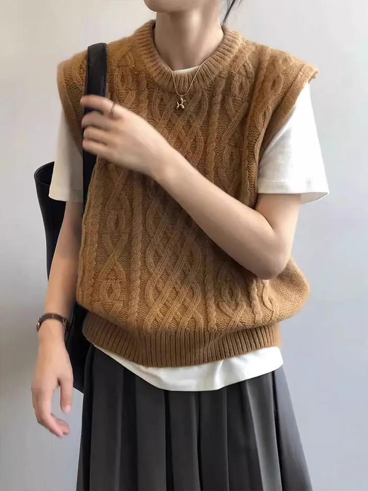 Кофейного цвета плотный вязаный свитер с круглым вырезом жилет Женский